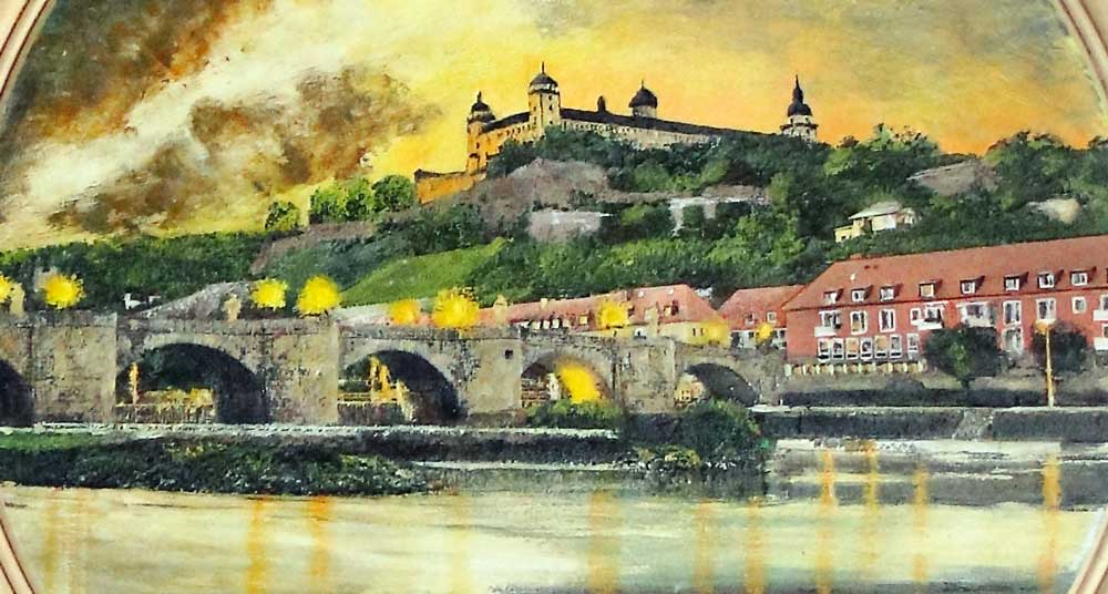 Goldenes Licht über Main und Marienberg